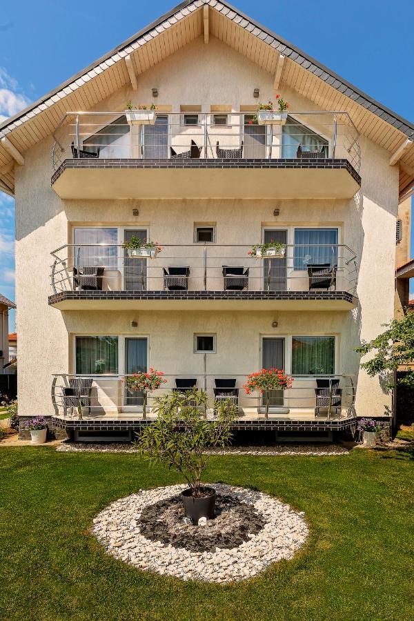Vila Mosel Două Mai Eksteriør billede